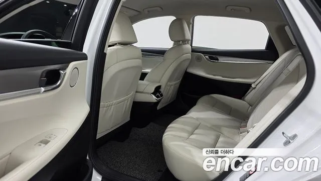 Hyundai Grandeur — Фото автомобиля 12