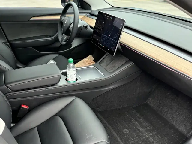 Tesla Model 3 2021 Standard Range Rear-Wheel Drive Upgrade — Фото автомобиля 9