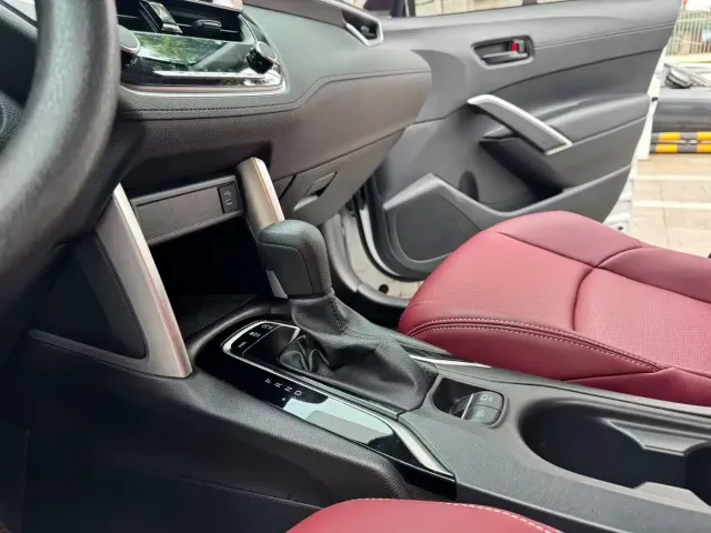 Toyota Frontlander — Фото автомобиля 6