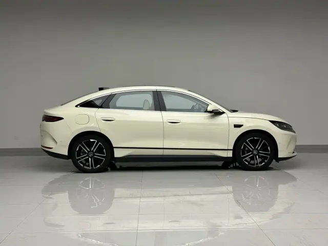 BYD Qin L — Фото автомобиля 5