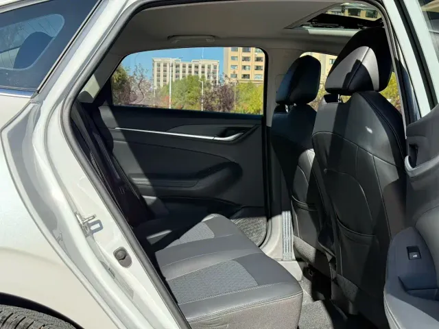 Changan Eado — Фото автомобиля 7