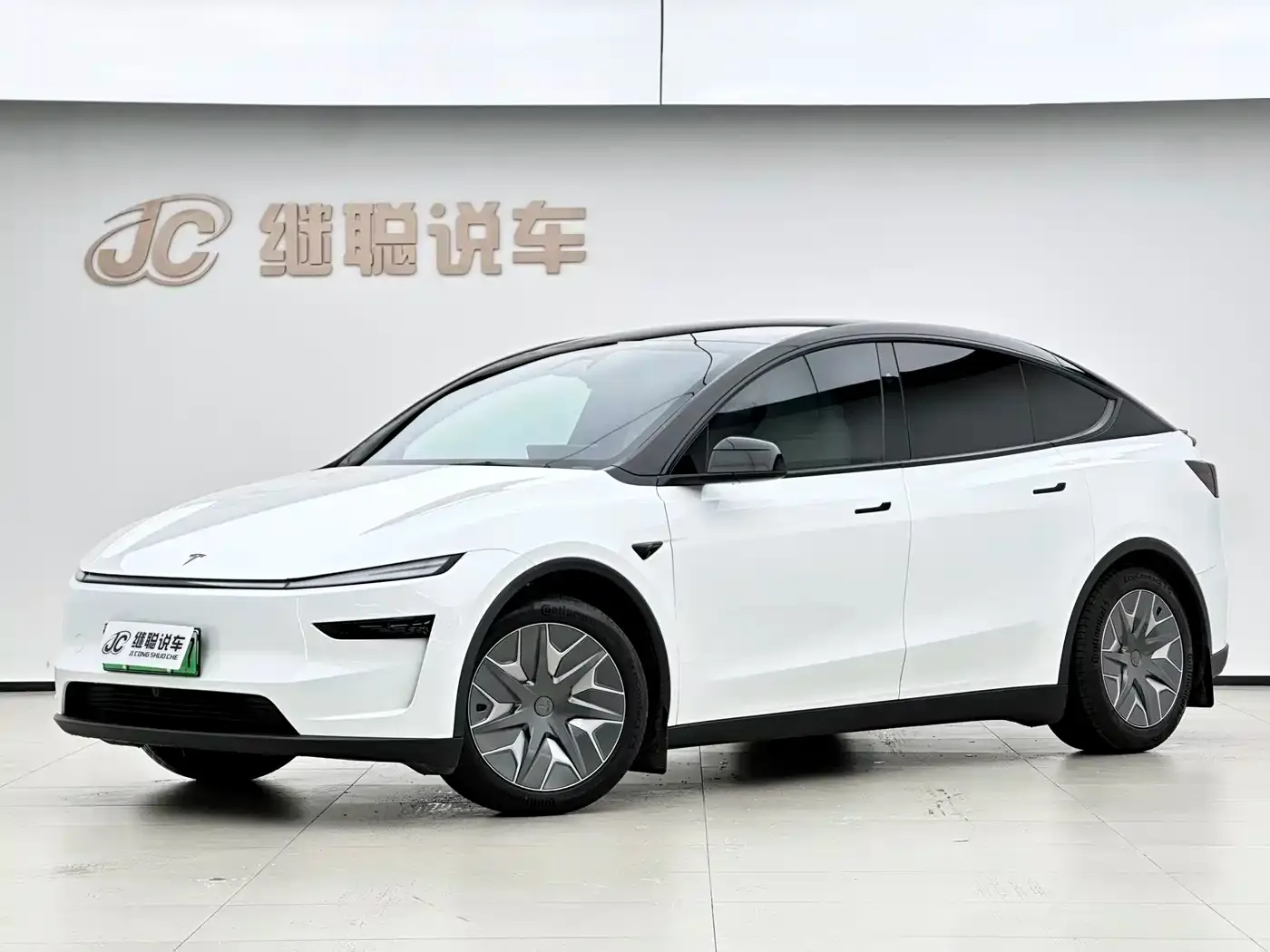 Фотография автомобиля — Tesla Model Y L