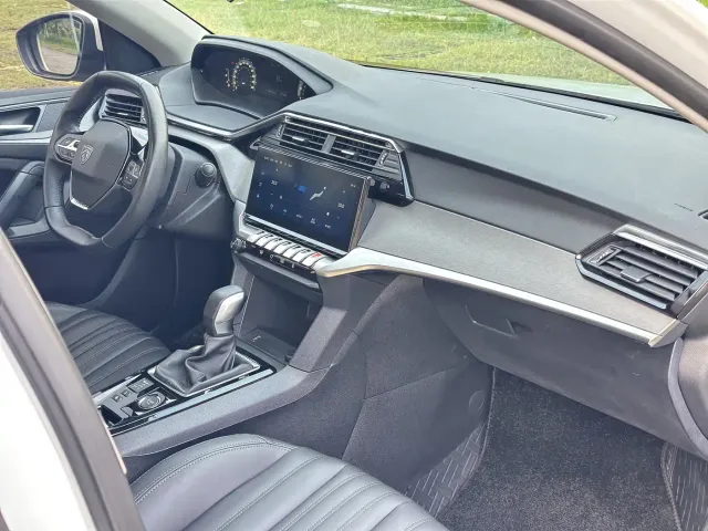 Peugeot 408 — Фото автомобиля 14