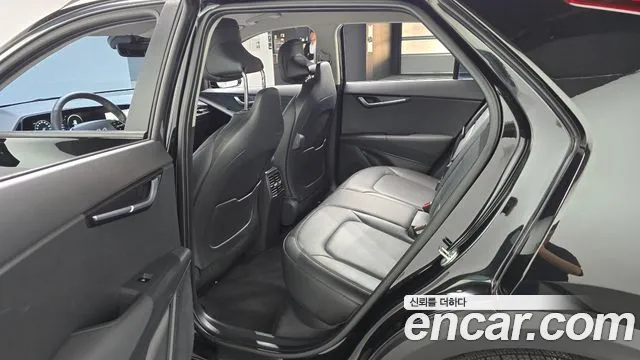 Kia Niro — Фото автомобиля 17