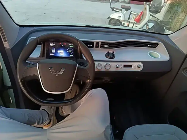 Wuling Hongguang Mini EV — Фото автомобиля 9