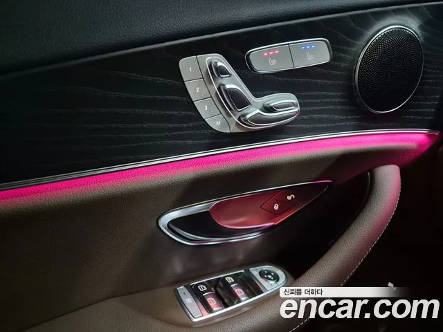 Mercedes-Benz E-Class — Фото автомобиля 10