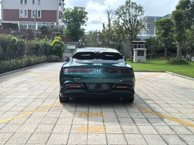 Denza Z9GT — Фото автомобиля 28