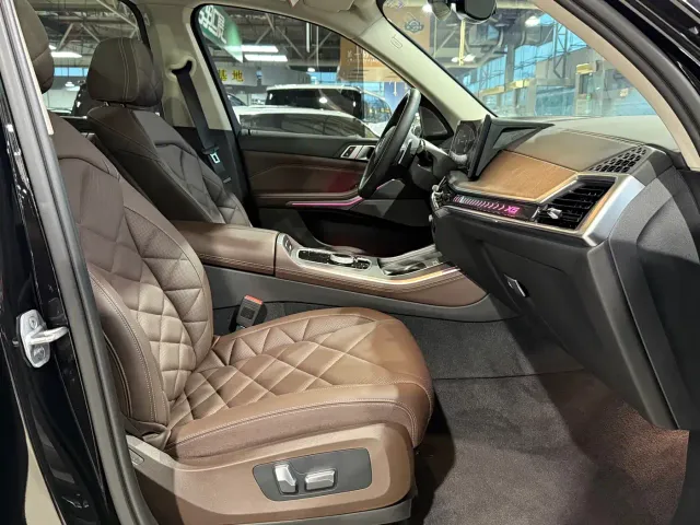 BMW X5 — Фото автомобиля 8
