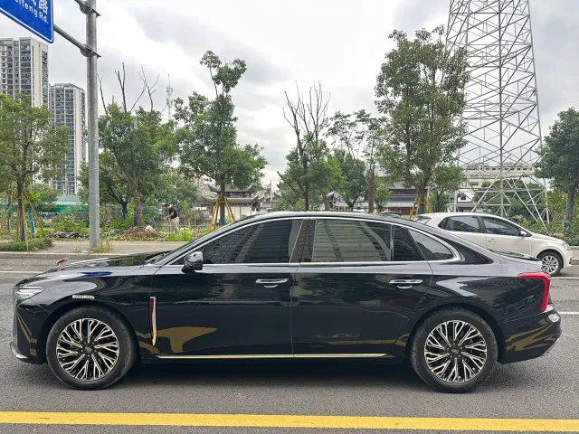Hongqi H5 — Фото автомобиля 3