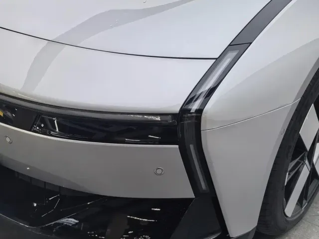 Xpeng P7 — Фото автомобиля 9
