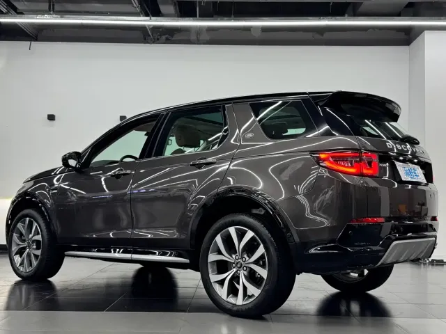 Land Rover Discovery Sport — Фото автомобиля 13