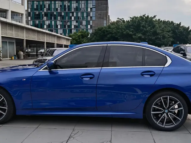 BMW 3 Series — Фото автомобиля 4