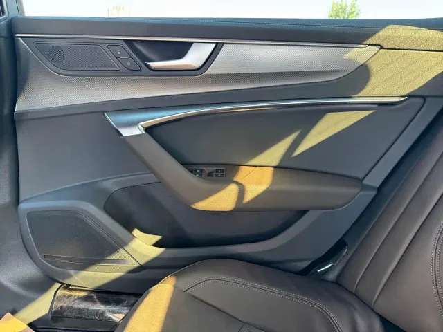 Audi A7L — Фото автомобиля 18