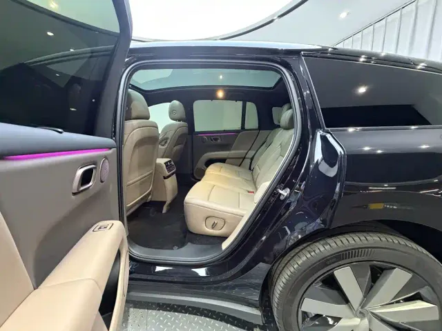 Li Auto i6 — Фото автомобиля 16