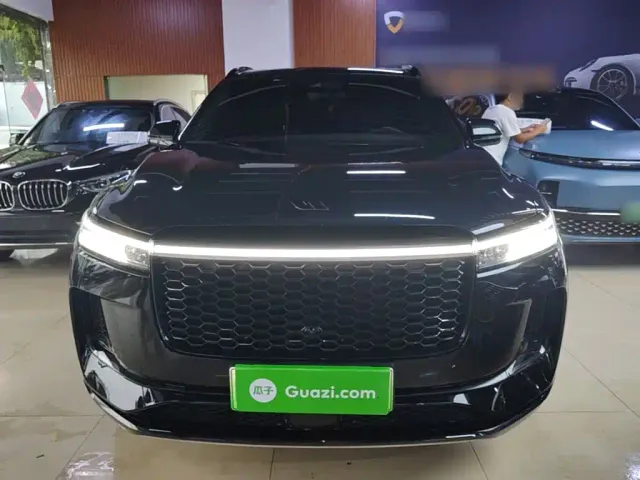 Li Auto ONE — Фото автомобиля 2