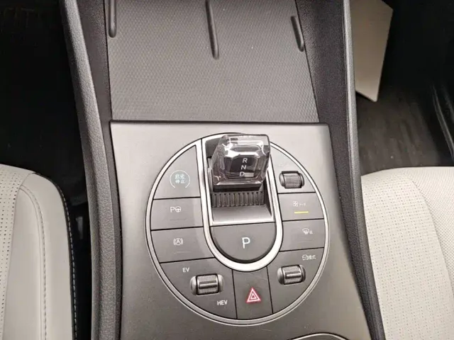 BYD Seal 05 DM-i — Фото автомобиля 18