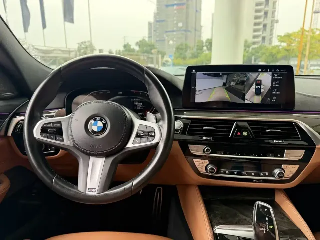 BMW 6 Series Gran Turismo — Фото автомобиля 11