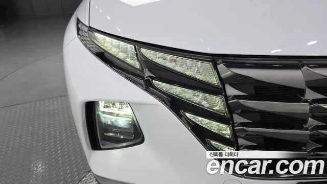 Hyundai Tucson Tucson (NX4) Дизель 2.0 4WD — Фото автомобиля 22