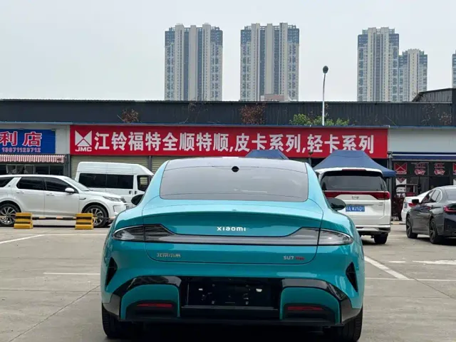 Xiaomi SU7 — Фото автомобиля 8