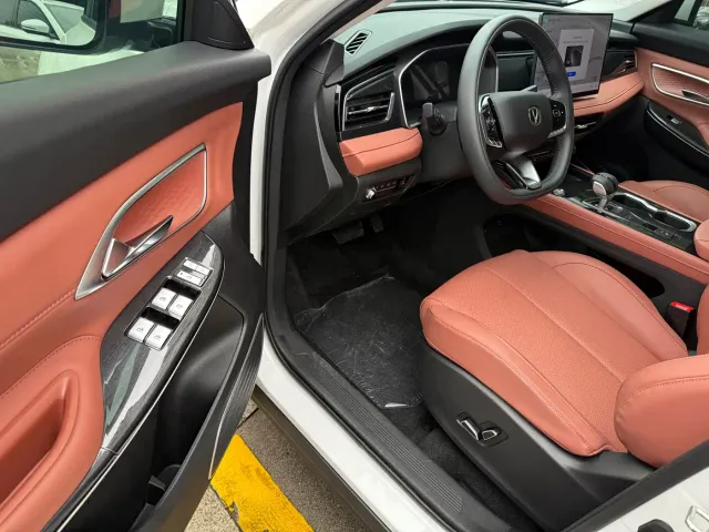 Changan CS75 — Фото автомобиля 10