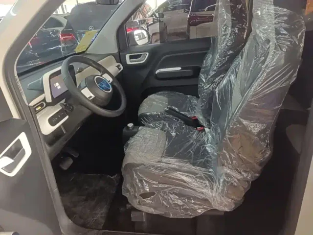 Wuling Hongguang Mini EV — Фото автомобиля 14