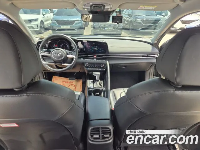 Hyundai AVANTE Avante (CN7) — Фото автомобиля 13