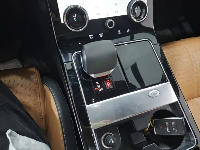 Land Rover Range Rover Velar — Фото автомобиля 13