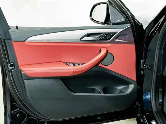 BMW iX3 — Фото автомобиля 18