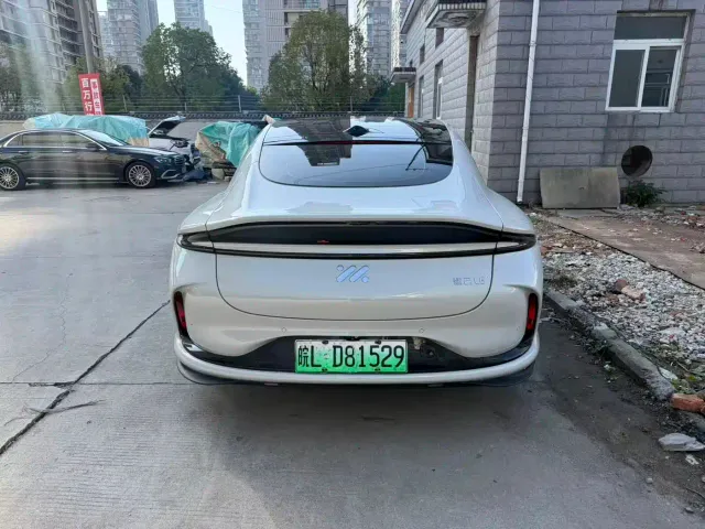 IM Motors L6 — Фото автомобиля 10