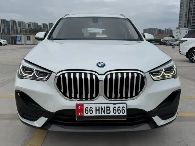 BMW X1 — Фото автомобиля 2
