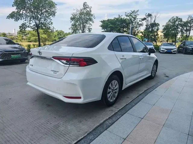 Toyota Corolla — Фото автомобиля 8