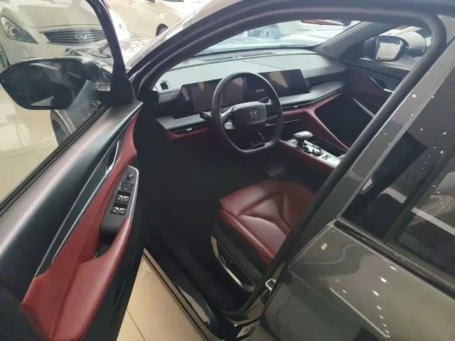 Changan CS75 Plus — Фото автомобиля 11