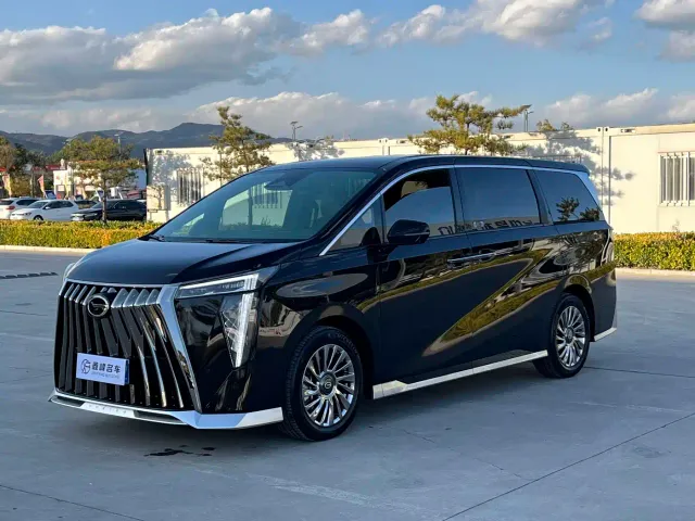 Фотография автомобиля — GAC Trumpchi M8