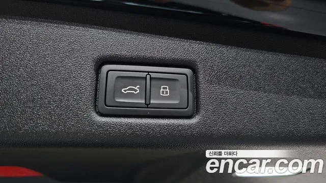 Audi Q5 40 TFSI quattro Sportback S Line — Фото автомобиля 30