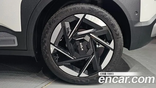 Kia Seltos Seltos 2 поколение Бензин 1.6T 2WD — Фото автомобиля 19