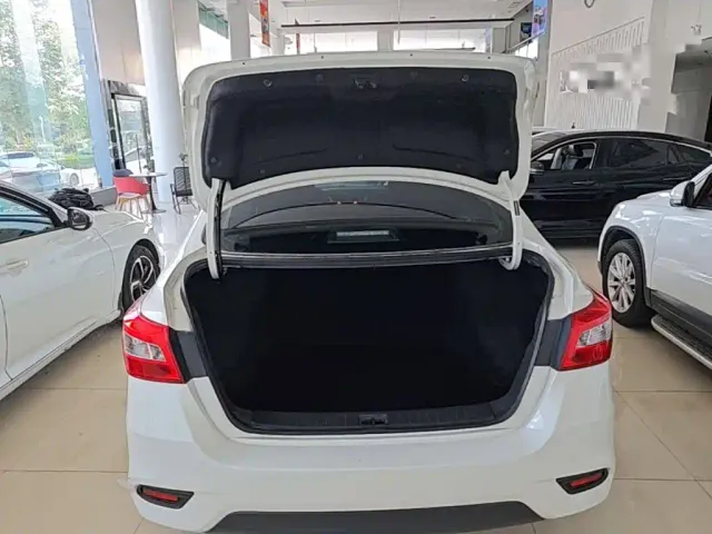 Nissan Sylphy — Фото автомобиля 18