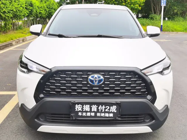 Toyota Corolla Cross — Фото автомобиля 3