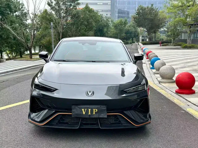 Changan UNI-V — Фото автомобиля 2