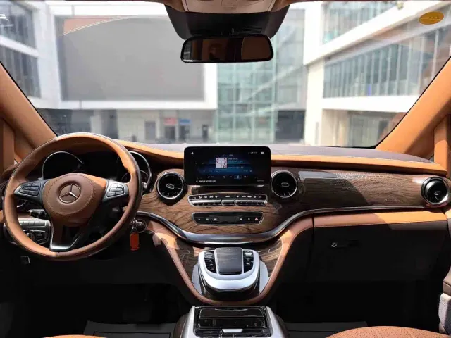 Mercedes-Benz V-Class — Фото автомобиля 7
