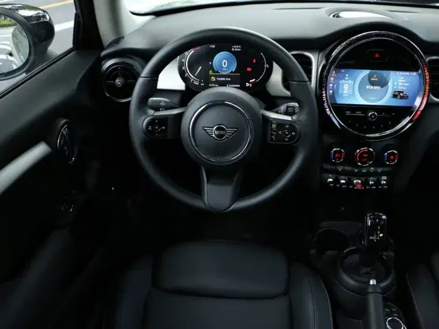 MINI Hatch — Фото автомобиля 22