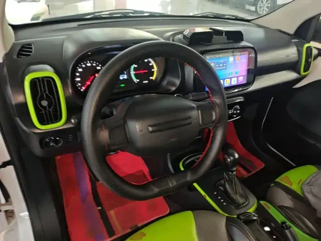 Roewe Clever — Фото автомобиля 10