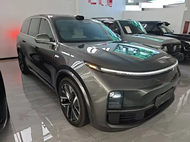 Li Auto L9 — Фото автомобиля 3