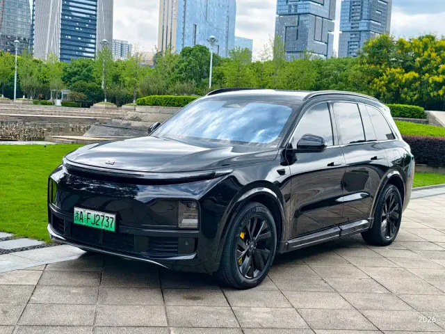 Фотография автомобиля — Li Auto L8