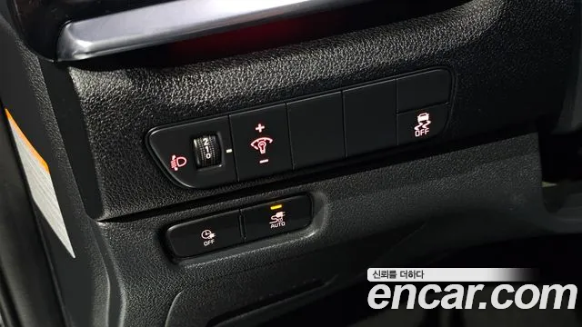 Kia Niro — Фото автомобиля 16