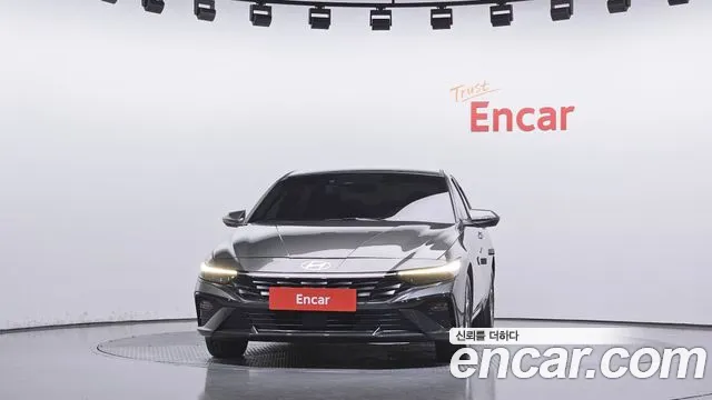 Hyundai Avante CN7 — Фото автомобиля 3