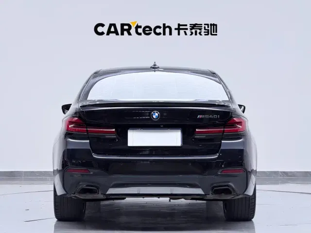 BMW 5 Series — Фото автомобиля 9