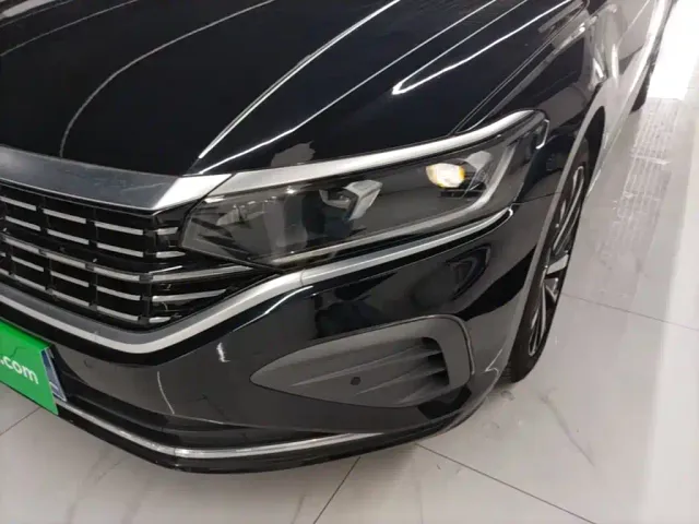 Volkswagen Passat — Фото автомобиля 23