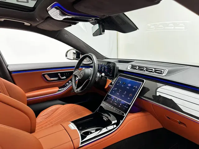 Mercedes-Benz S-Class — Фото автомобиля 24