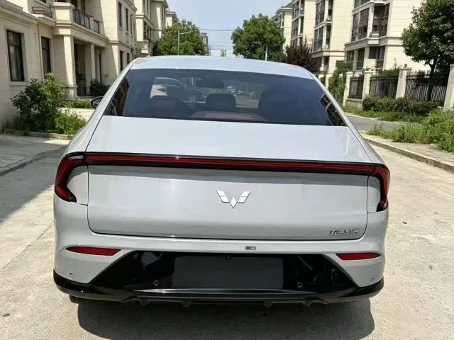 Wuling Starlight — Фото автомобиля 9