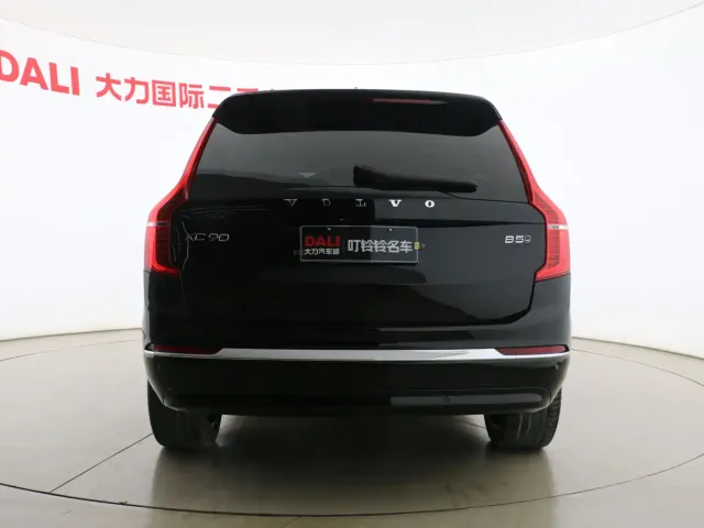 Volvo XC90 — Фото автомобиля 15